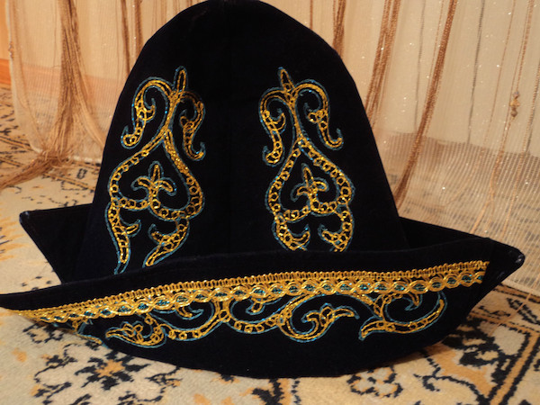 Man',s Kazakh Hat - Click Image to Close